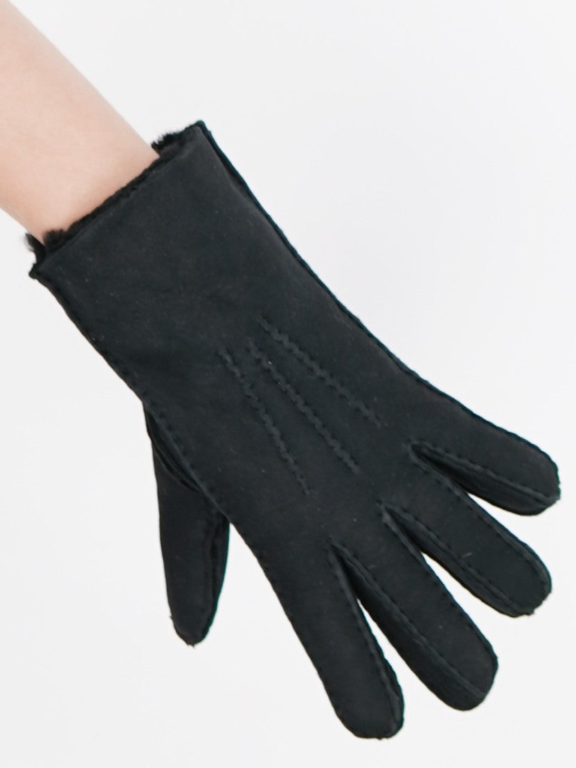 Sheepskin gloves black worn
